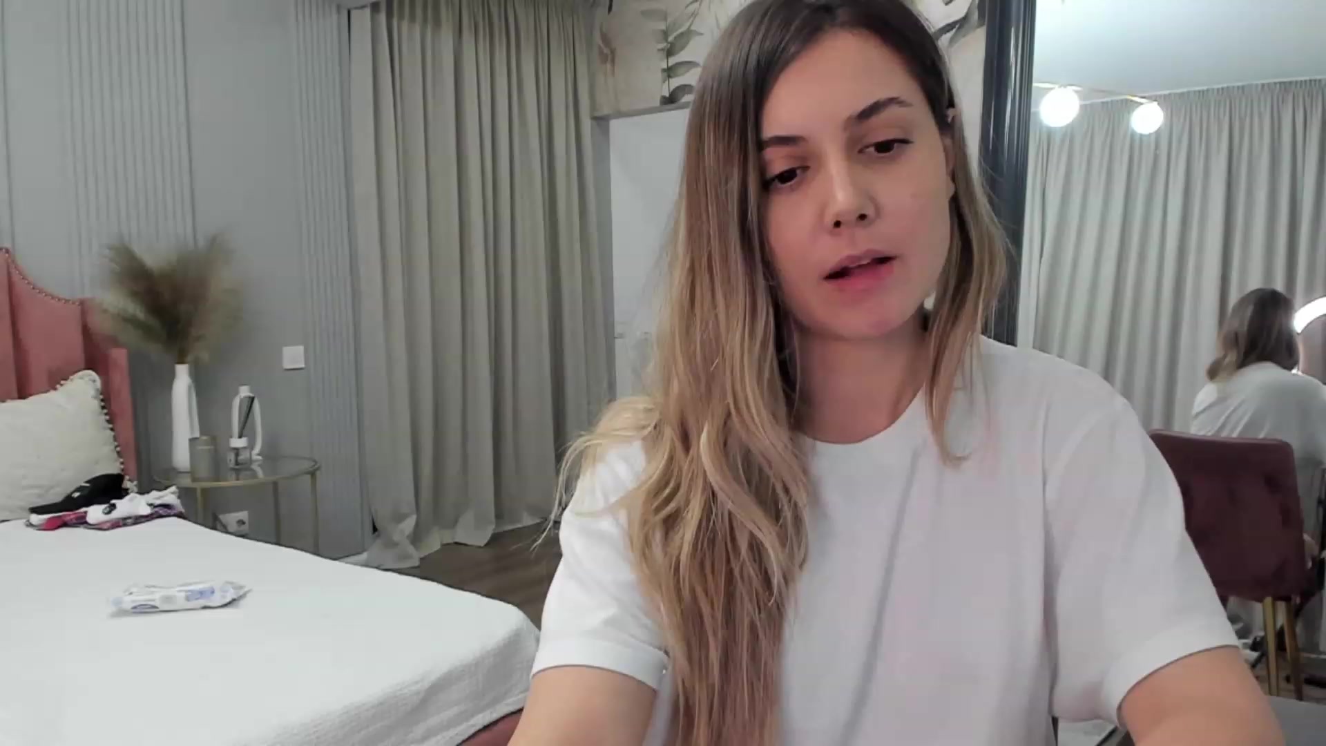 Gallery image thumbnail from NellieCutest's myfreecams stream on, 11/12/2023, 23:34 image 14 of 20