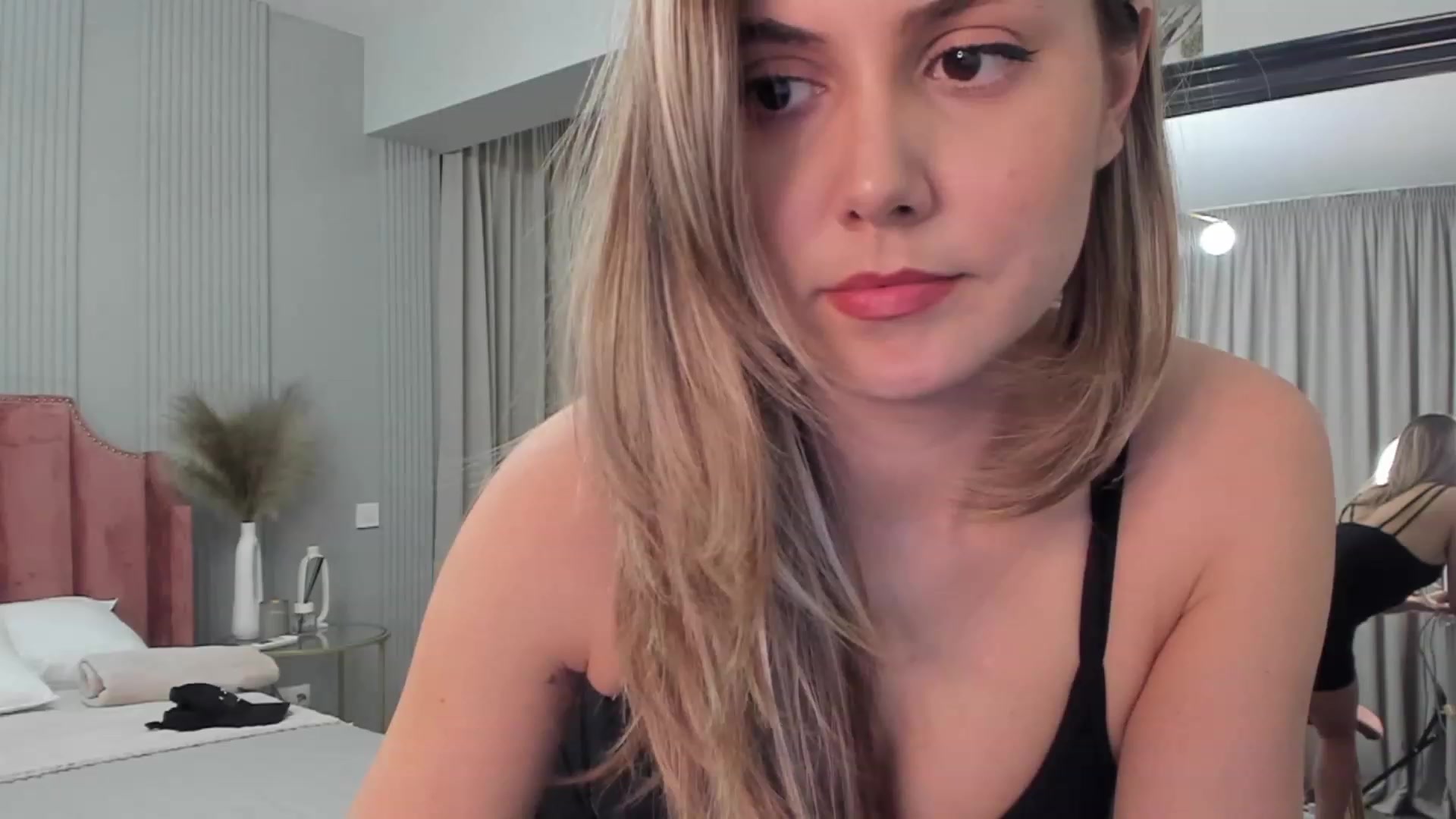 Gallery image thumbnail from NellieCutest's myfreecams stream on, 11/16/2023, 21:29 image 11 of 20