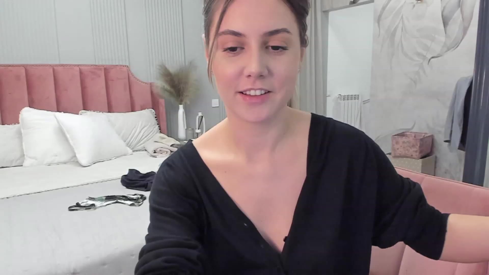 Gallery image thumbnail from NellieCutest's myfreecams stream on, 11/17/2023, 21:43 image 20 of 20