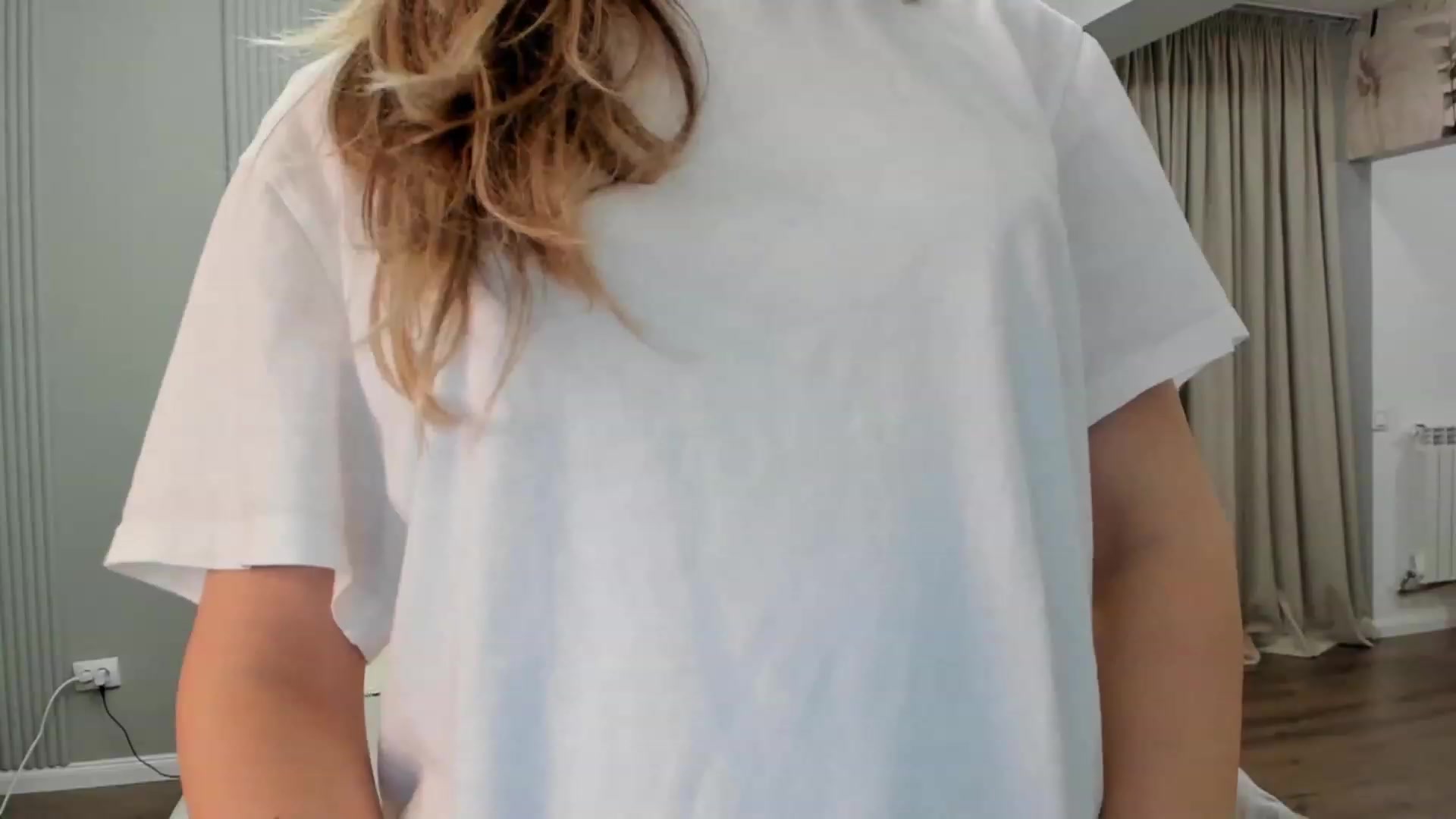 Gallery image thumbnail from NellieCutest's myfreecams stream on, 11/23/2023, 22:56 image 9 of 20