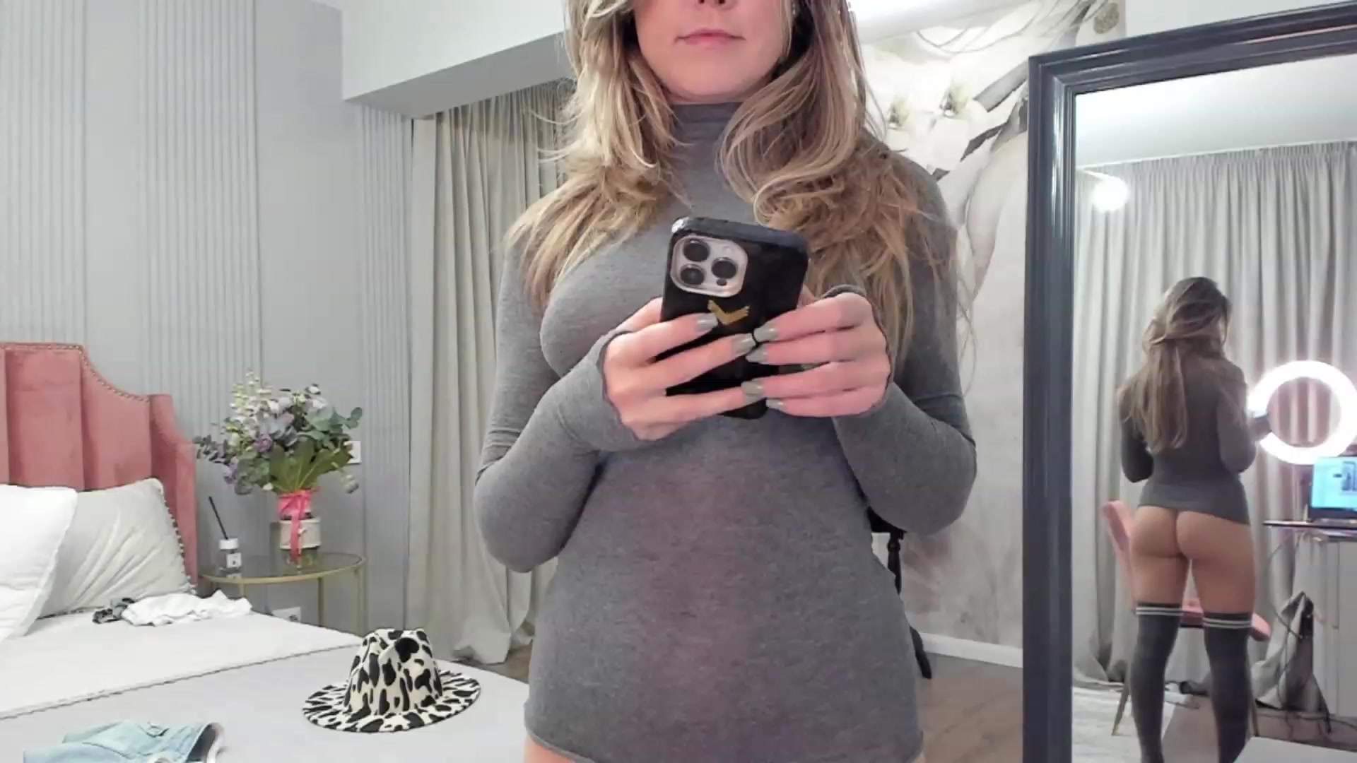 Gallery image thumbnail from NellieCutest's myfreecams stream on, 12/02/2023, 21:47 image 16 of 20