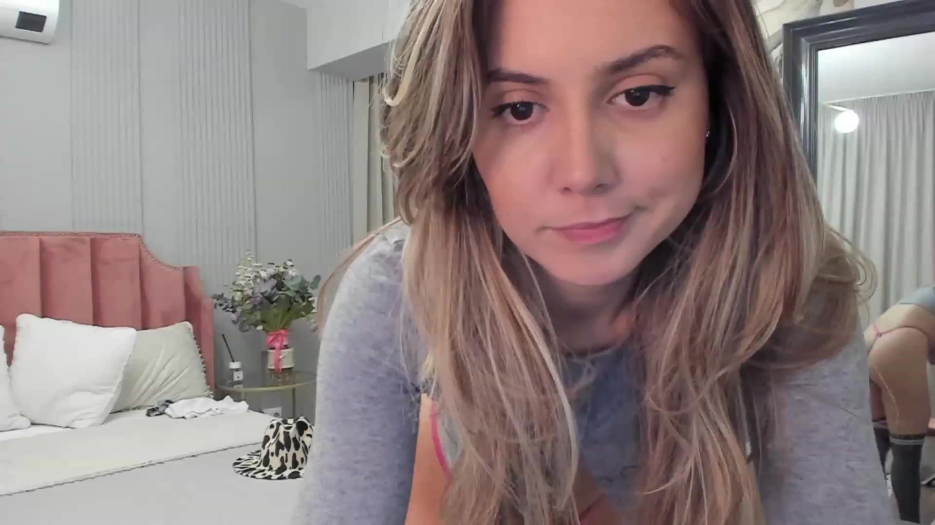 Gallery image thumbnail from NellieCutest's myfreecams stream on, 12/02/2023, 22:51 image 9 of 20
