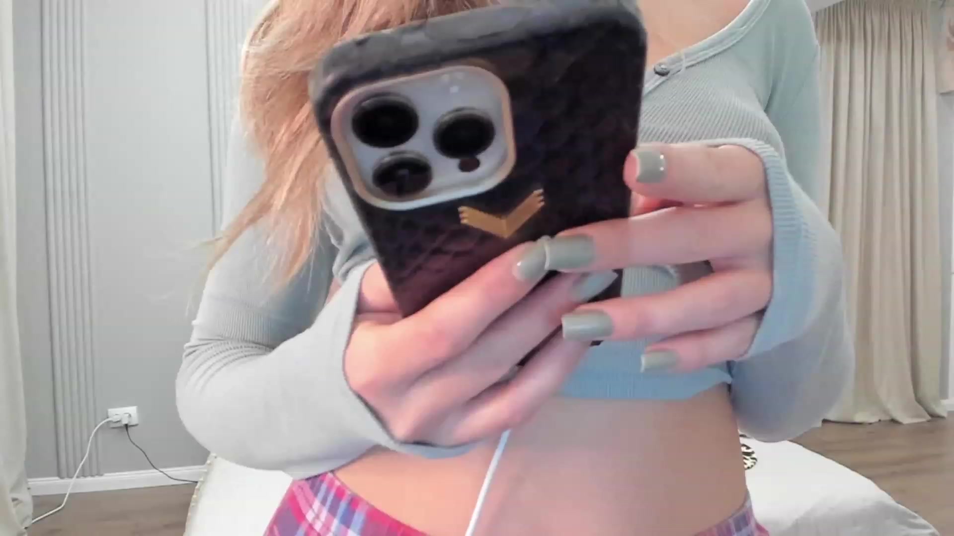 Gallery image thumbnail from NellieCutest's myfreecams stream on, 12/03/2023, 20:55 image 18 of 20