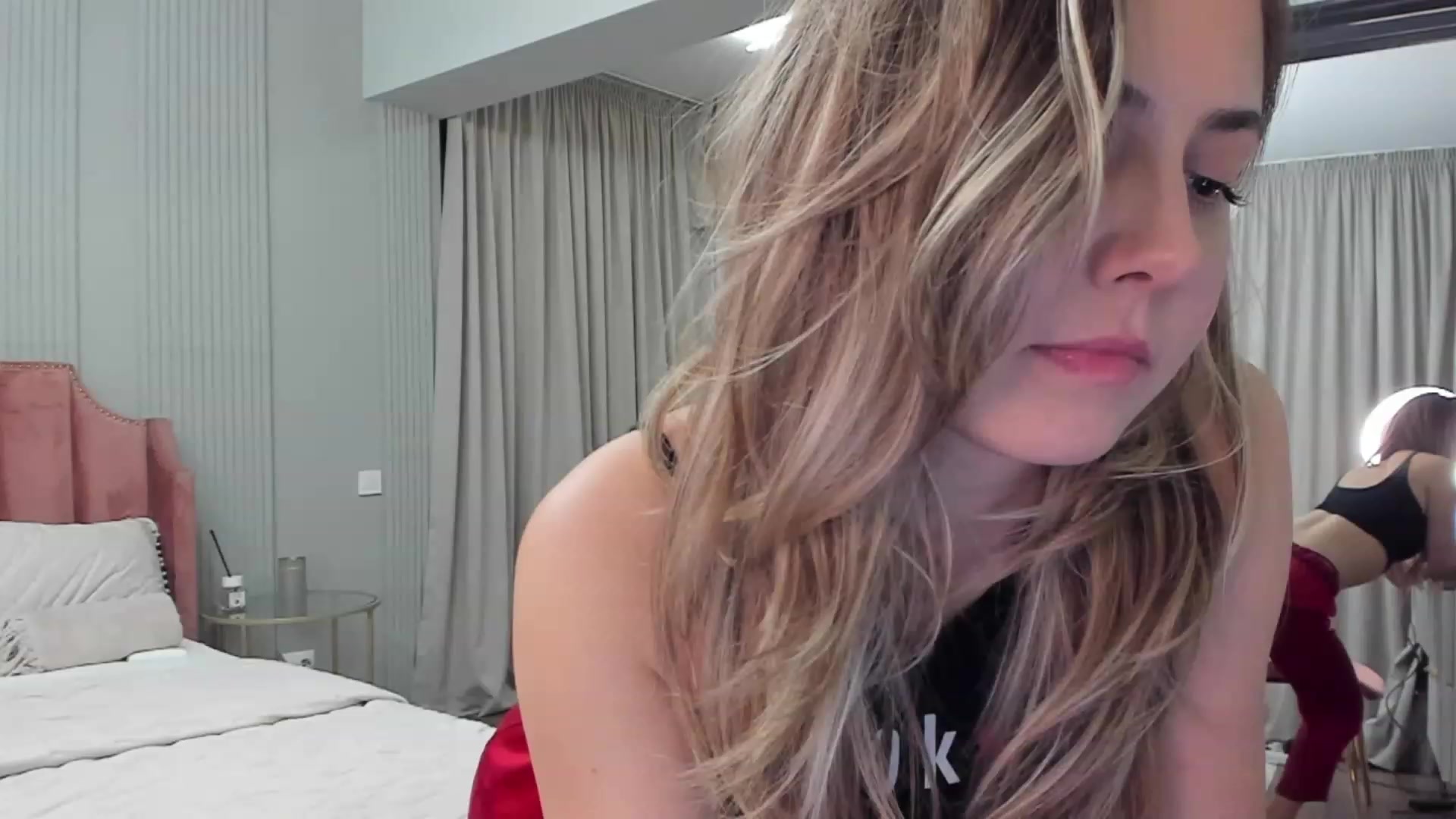 Gallery image thumbnail from NellieCutest's myfreecams stream on, 12/07/2023, 22:15 image 10 of 20