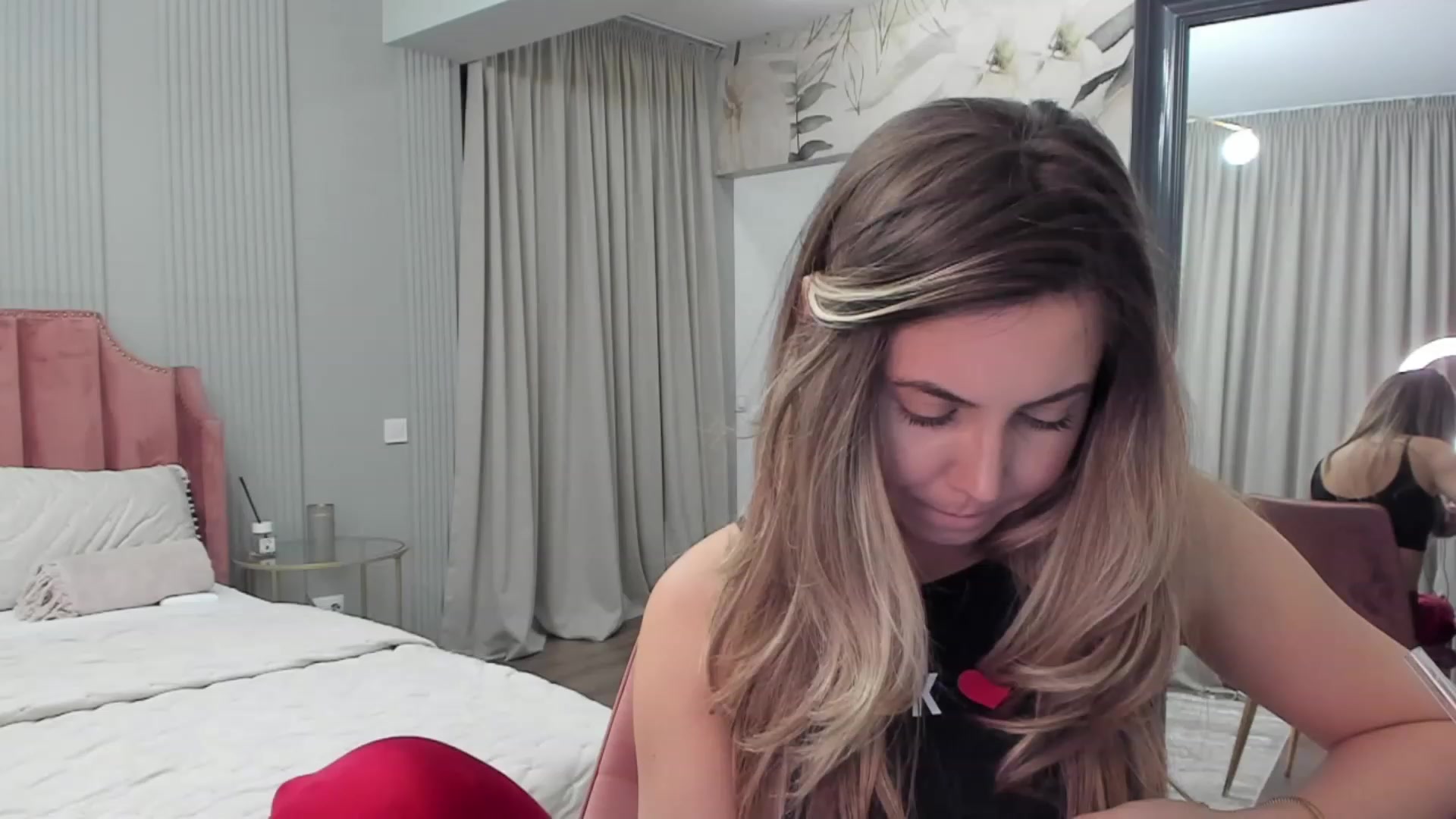 Gallery image thumbnail from NellieCutest's myfreecams stream on, 12/07/2023, 22:15 image 11 of 20