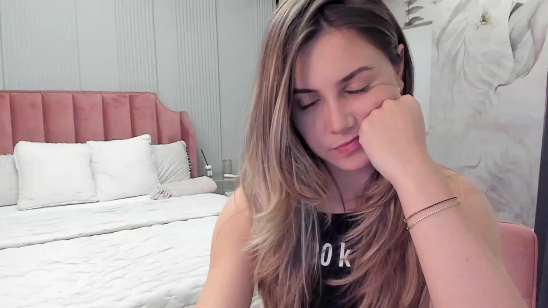 Gallery image thumbnail from NellieCutest's myfreecams stream on, 12/07/2023, 22:15 image 20 of 20