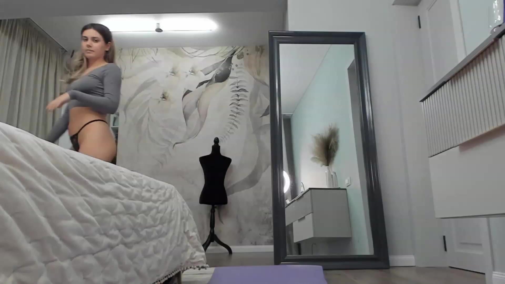 Gallery image thumbnail from NellieCutest's myfreecams stream on, 12/08/2023, 22:49 image 1 of 20