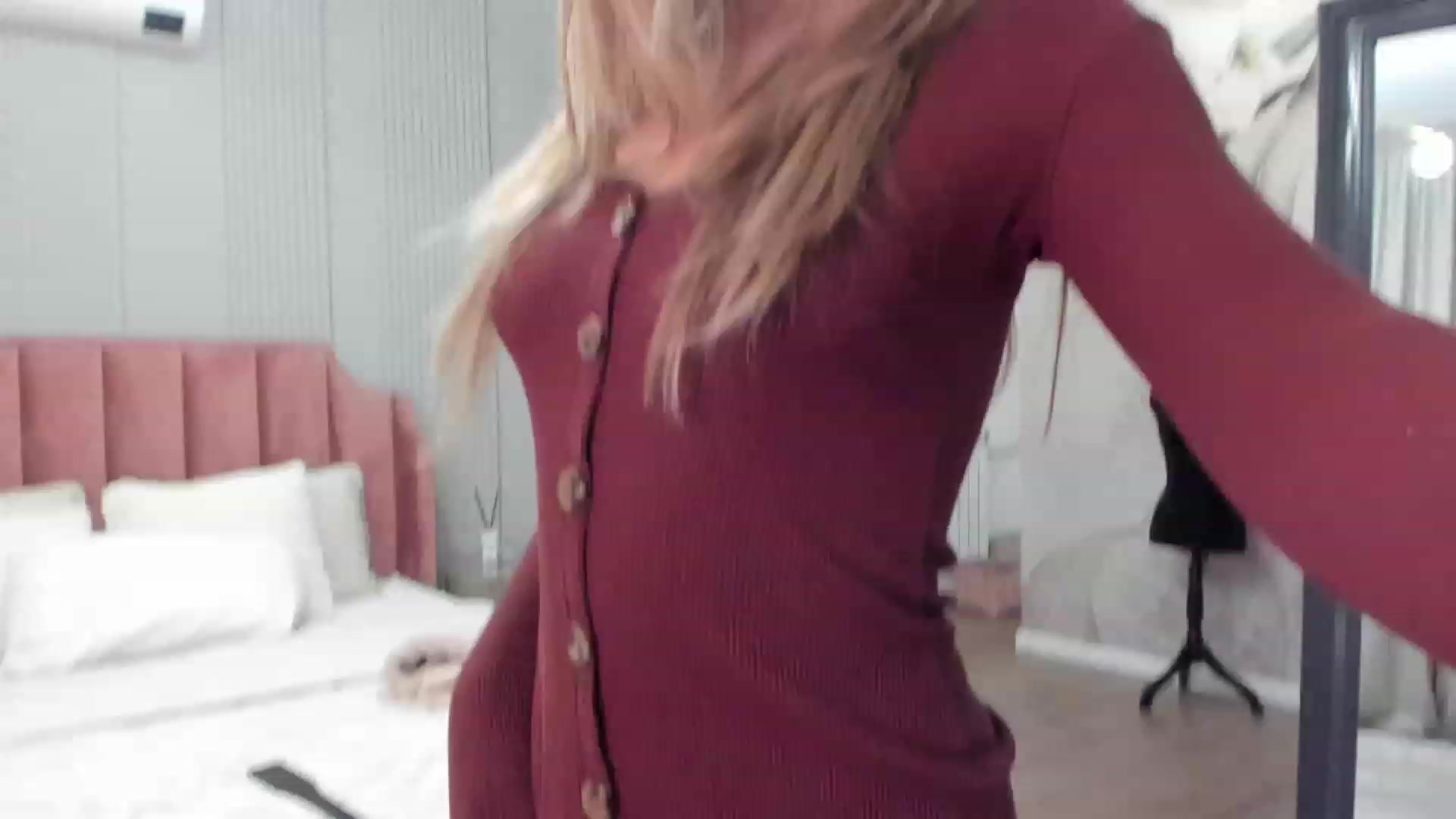 Gallery image thumbnail from NellieCutest's myfreecams stream on, 12/21/2023, 23:49 image 1 of 20