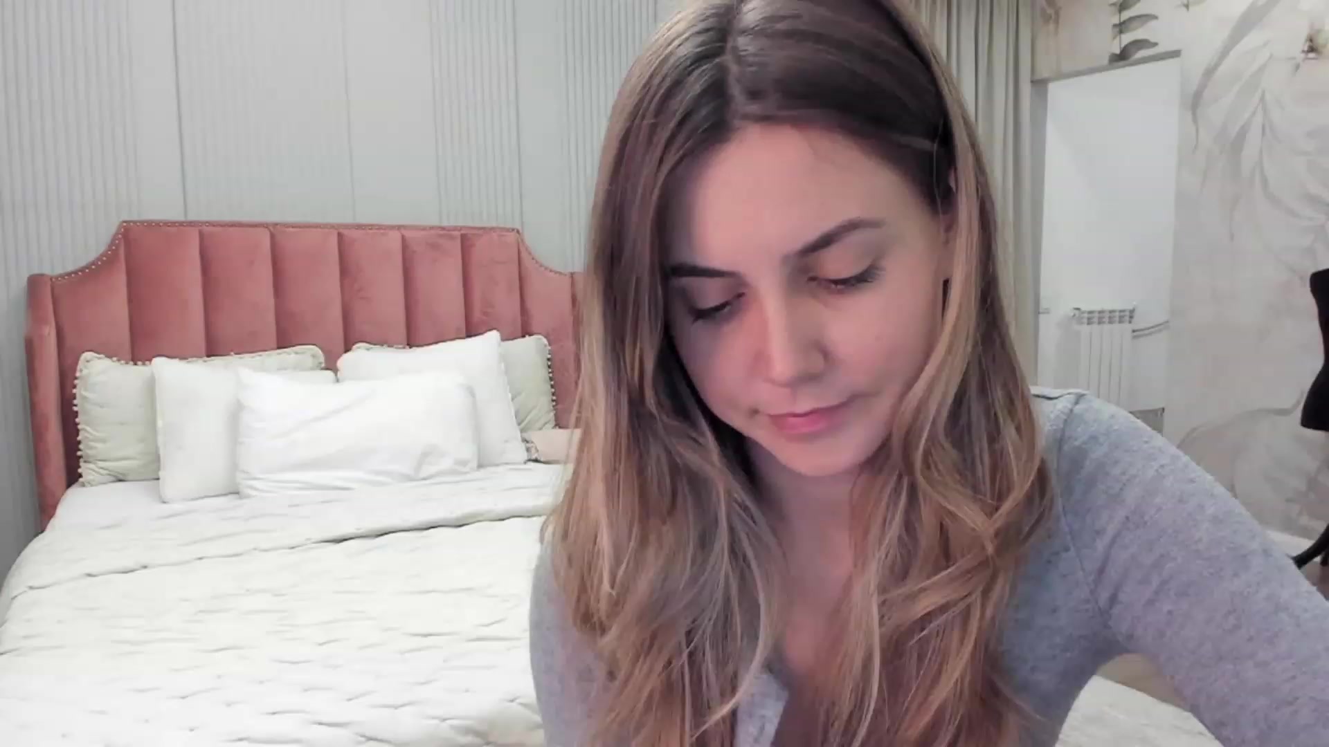 Gallery image thumbnail from NellieCutest's myfreecams stream on, 12/22/2023, 21:17 image 2 of 20