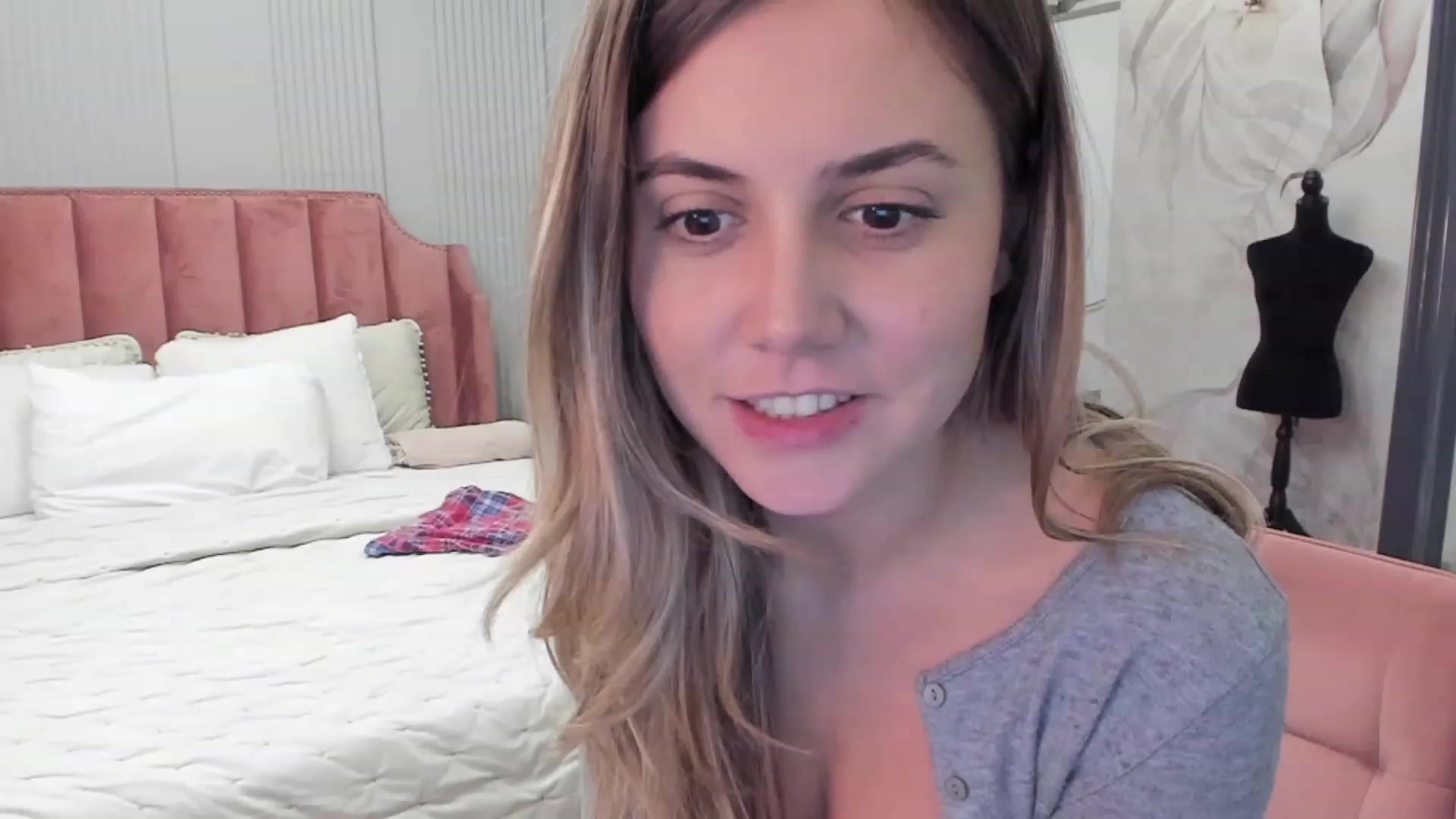 Gallery image thumbnail from NellieCutest's myfreecams stream on, 12/22/2023, 22:14 image 20 of 20
