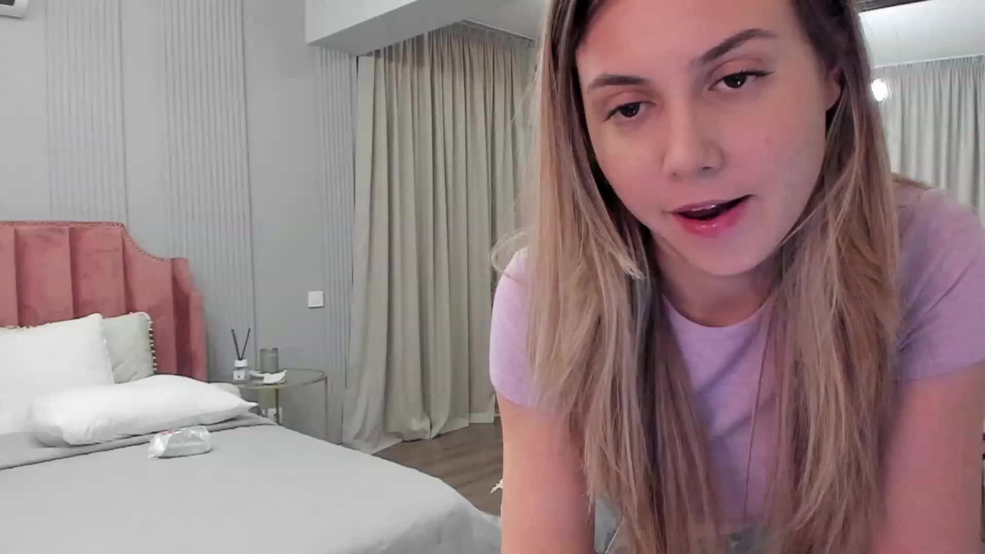 Gallery image thumbnail from NellieCutest's myfreecams stream on, 12/28/2023, 22:18 image 15 of 20