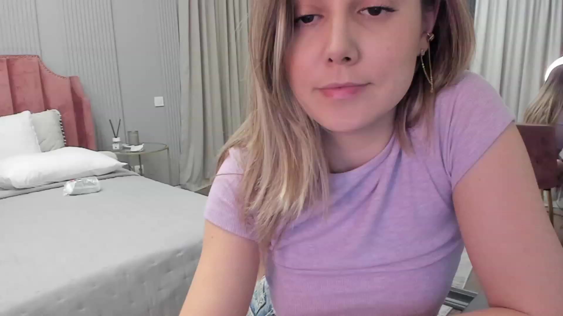 Gallery image thumbnail from NellieCutest's myfreecams stream on, 12/28/2023, 22:18 image 2 of 20