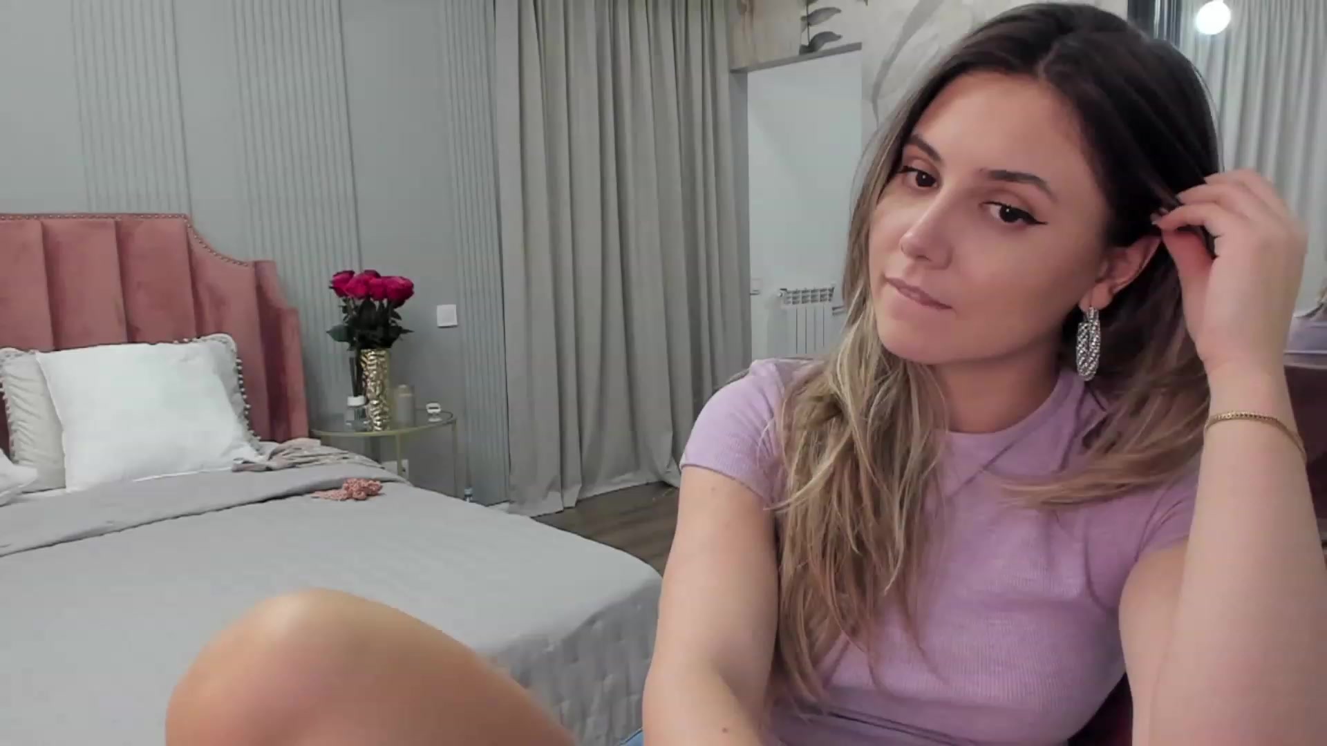 Gallery image thumbnail from NellieCutest's myfreecams stream on, 01/05/2024, 21:20 image 16 of 20