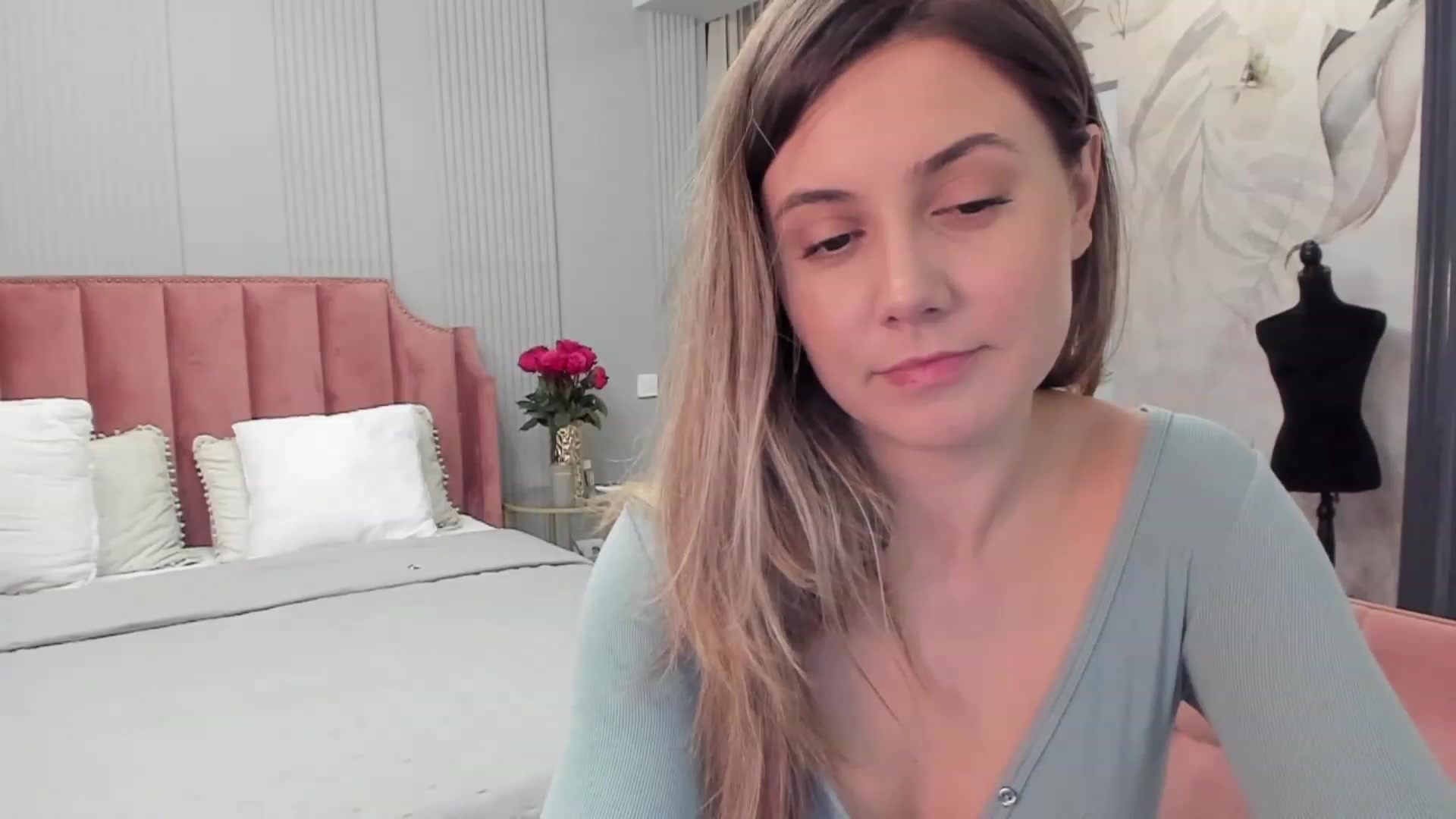 Gallery image thumbnail from NellieCutest's myfreecams stream on, 01/07/2024, 21:45 image 11 of 20