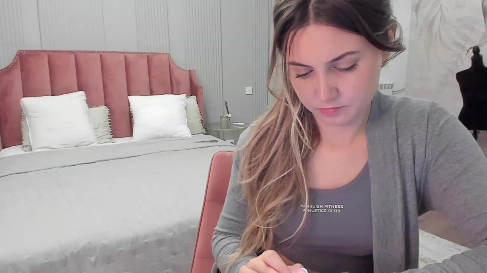Gallery image thumbnail from NellieCutest's myfreecams stream on, 01/11/2024, 22:01 image 5 of 20
