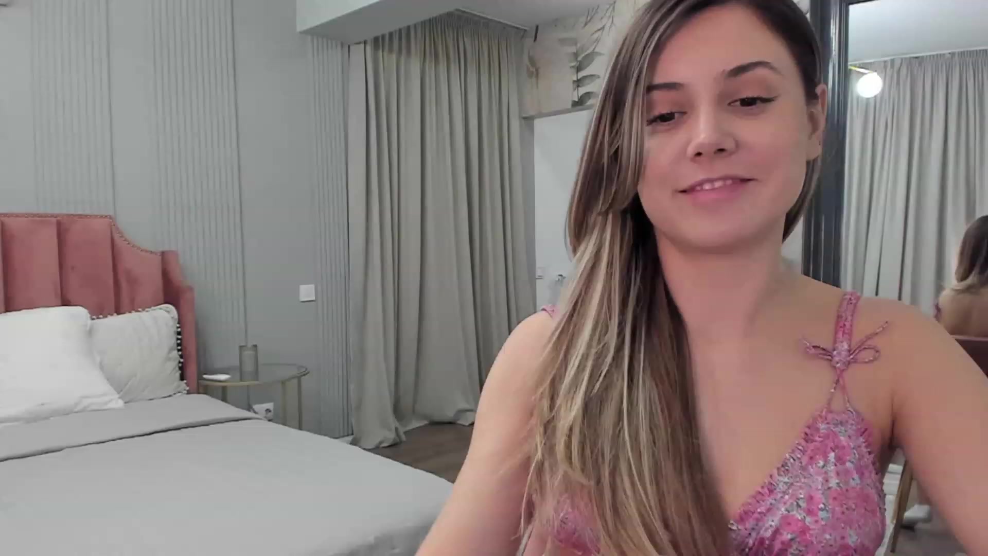 Gallery image thumbnail from NellieCutest's myfreecams stream on, 01/13/2024, 21:44 image 11 of 20