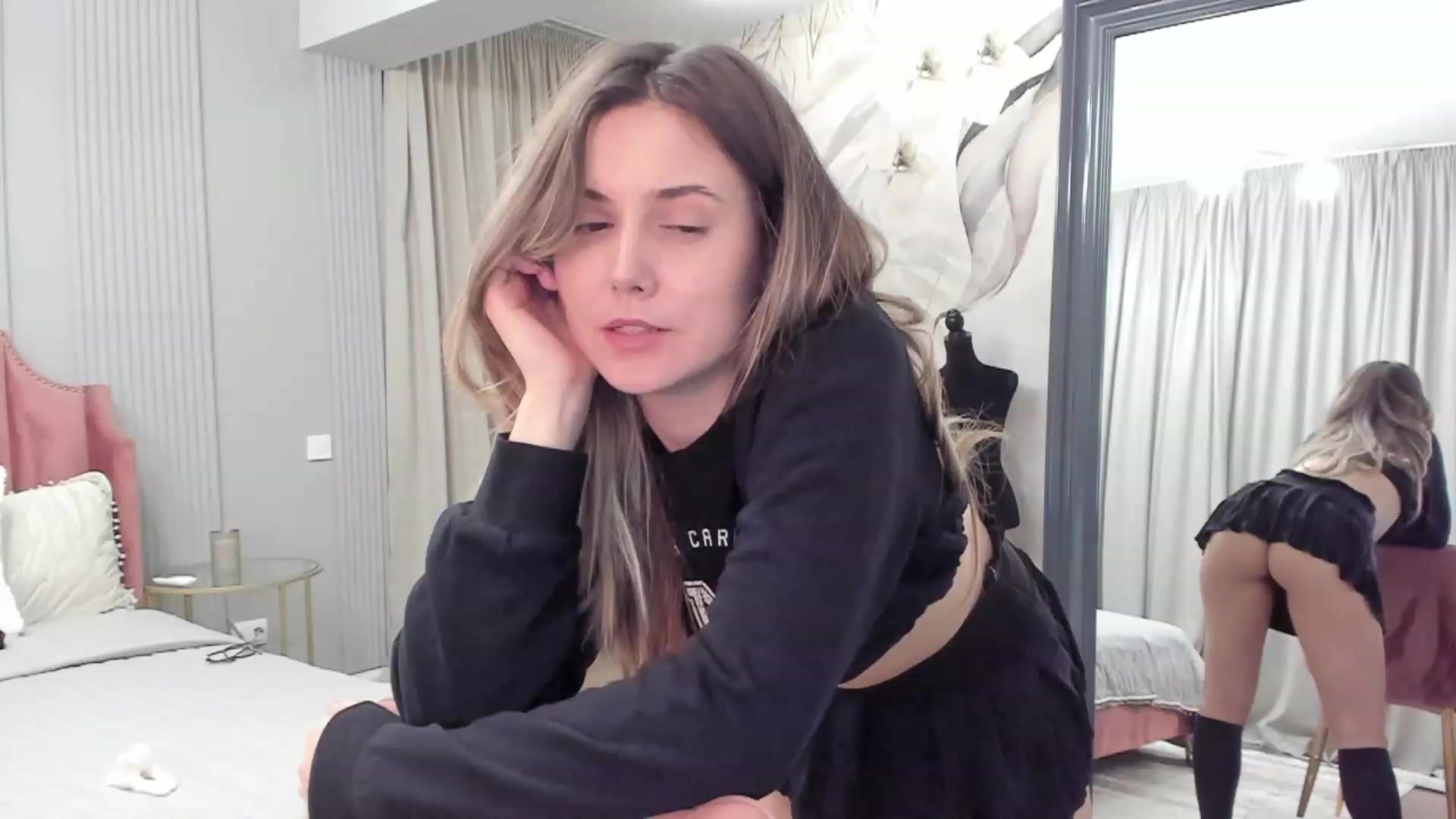 Gallery image thumbnail from NellieCutest's myfreecams stream on, 01/18/2024, 22:48 image 14 of 20