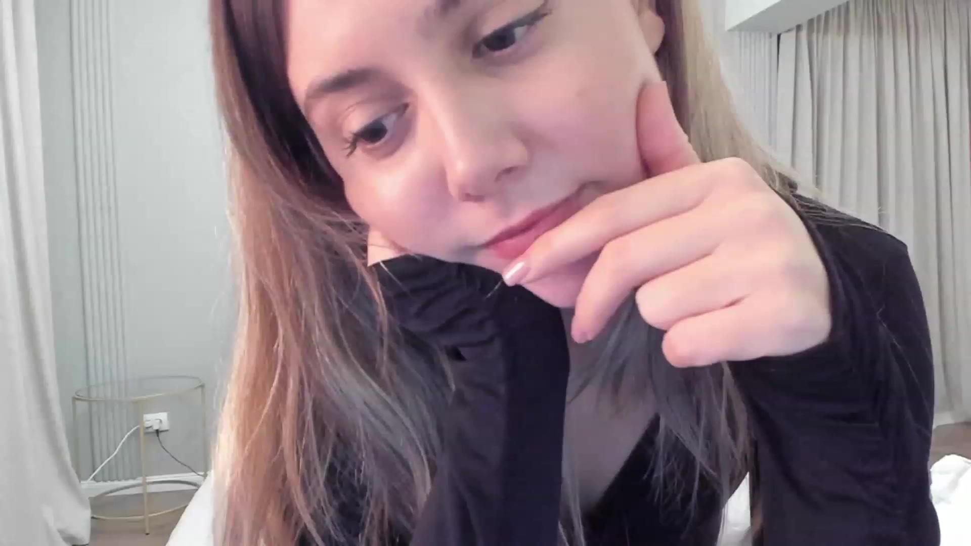 Gallery image thumbnail from NellieCutest's myfreecams stream on, 01/21/2024, 23:05 image 16 of 20