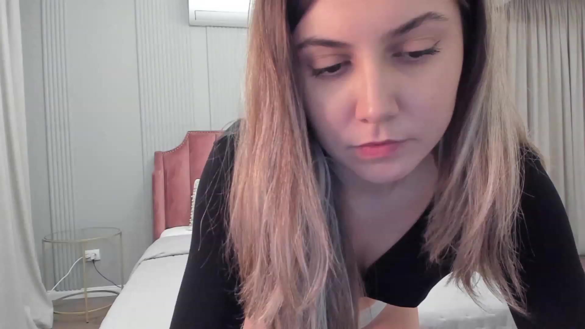 Gallery image thumbnail from NellieCutest's myfreecams stream on, 01/21/2024, 23:05 image 17 of 20