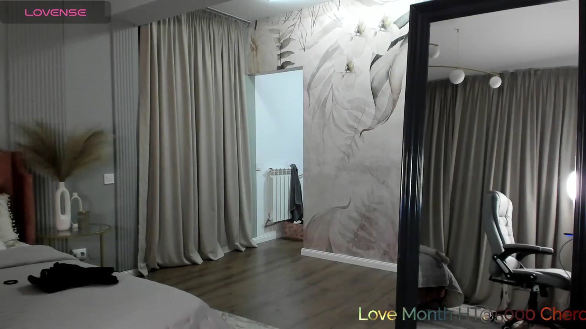 Gallery image thumbnail from NellieCutest's myfreecams stream on, 02/08/2024, 23:16 image 16 of 20