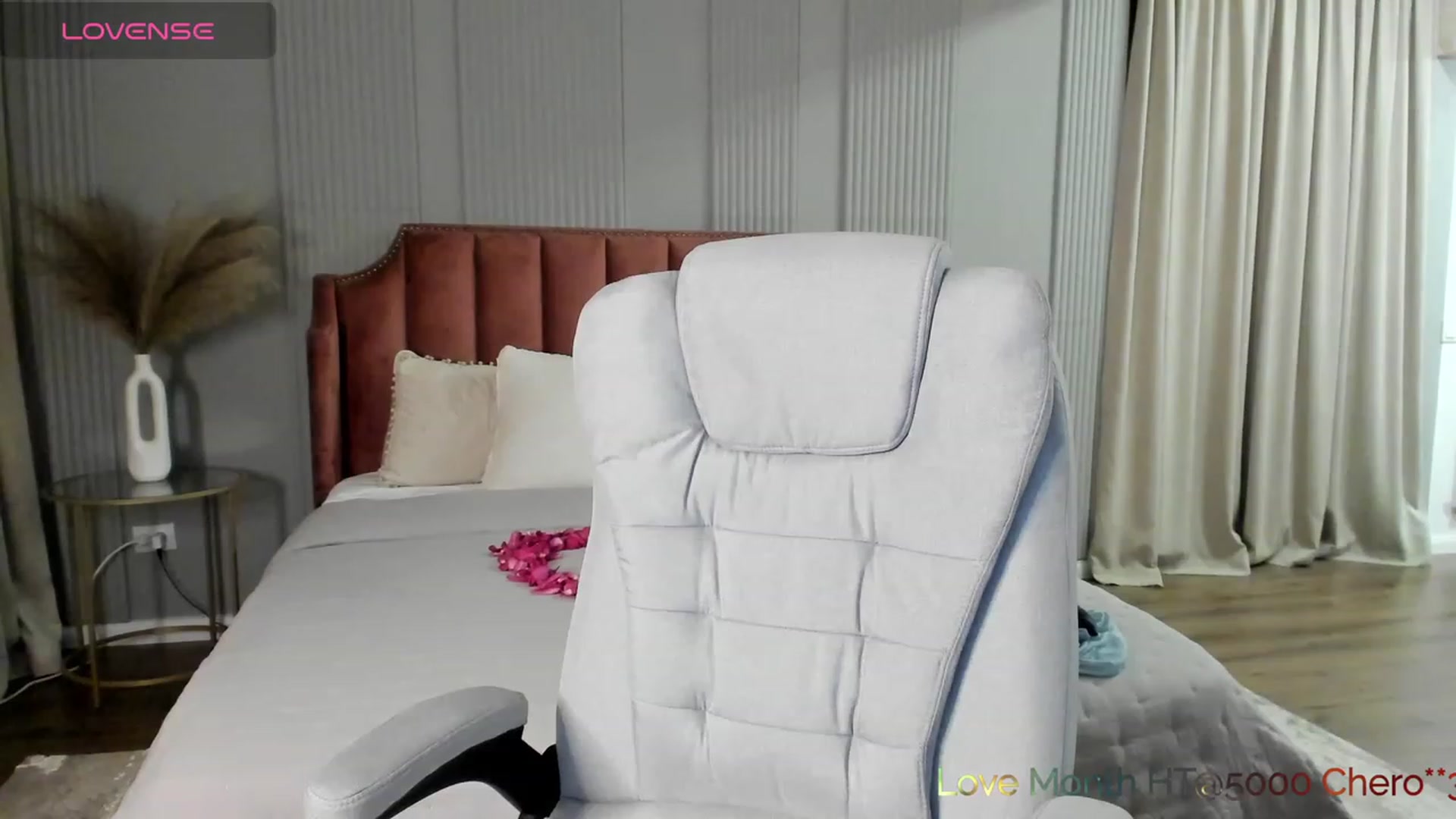 Gallery image thumbnail from NellieCutest's myfreecams stream on, 02/18/2024, 22:43 image 17 of 20