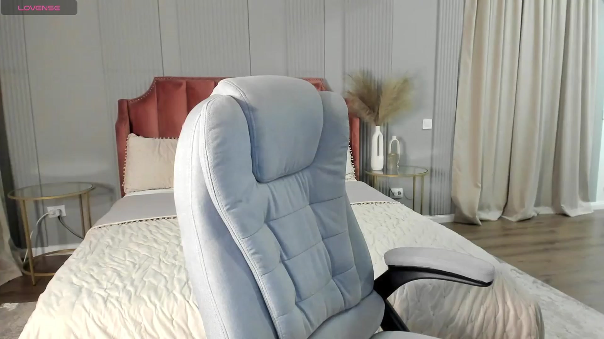 Gallery image thumbnail from NellieCutest's myfreecams stream on, 03/21/2024, 21:57 image 11 of 20