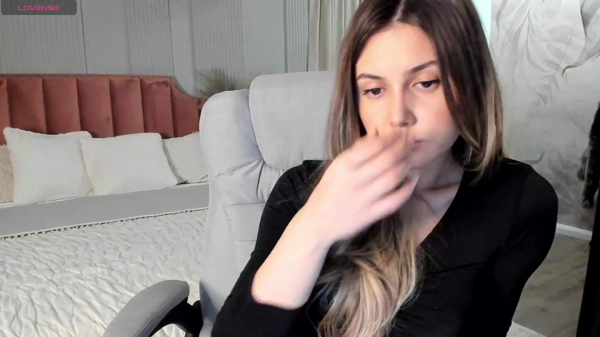Gallery image thumbnail from NellieCutest's myfreecams stream on, 03/21/2024, 21:57 image 9 of 20