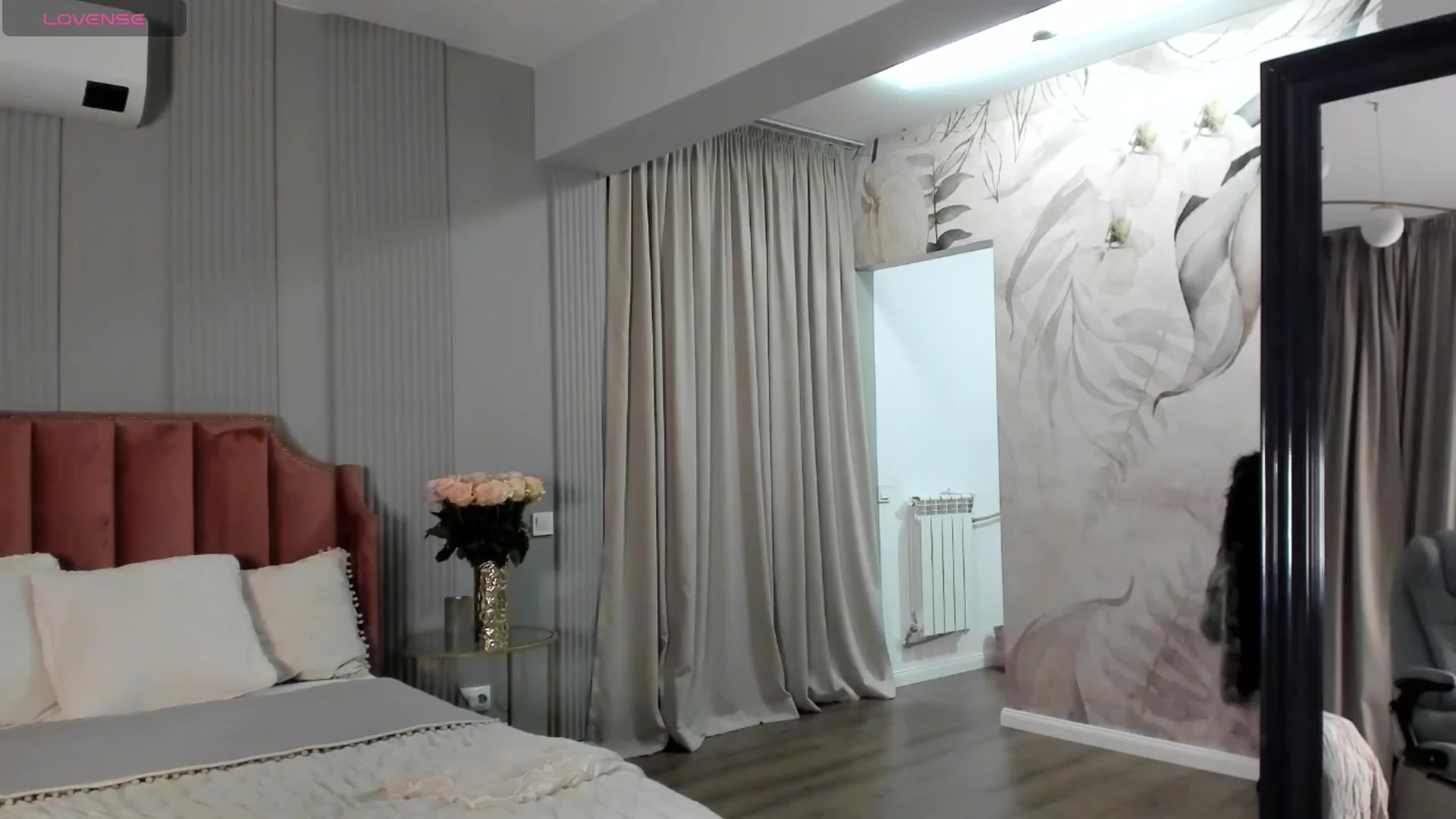 Gallery image thumbnail from NellieCutest's myfreecams stream on, 03/29/2024, 23:19 image 2 of 20