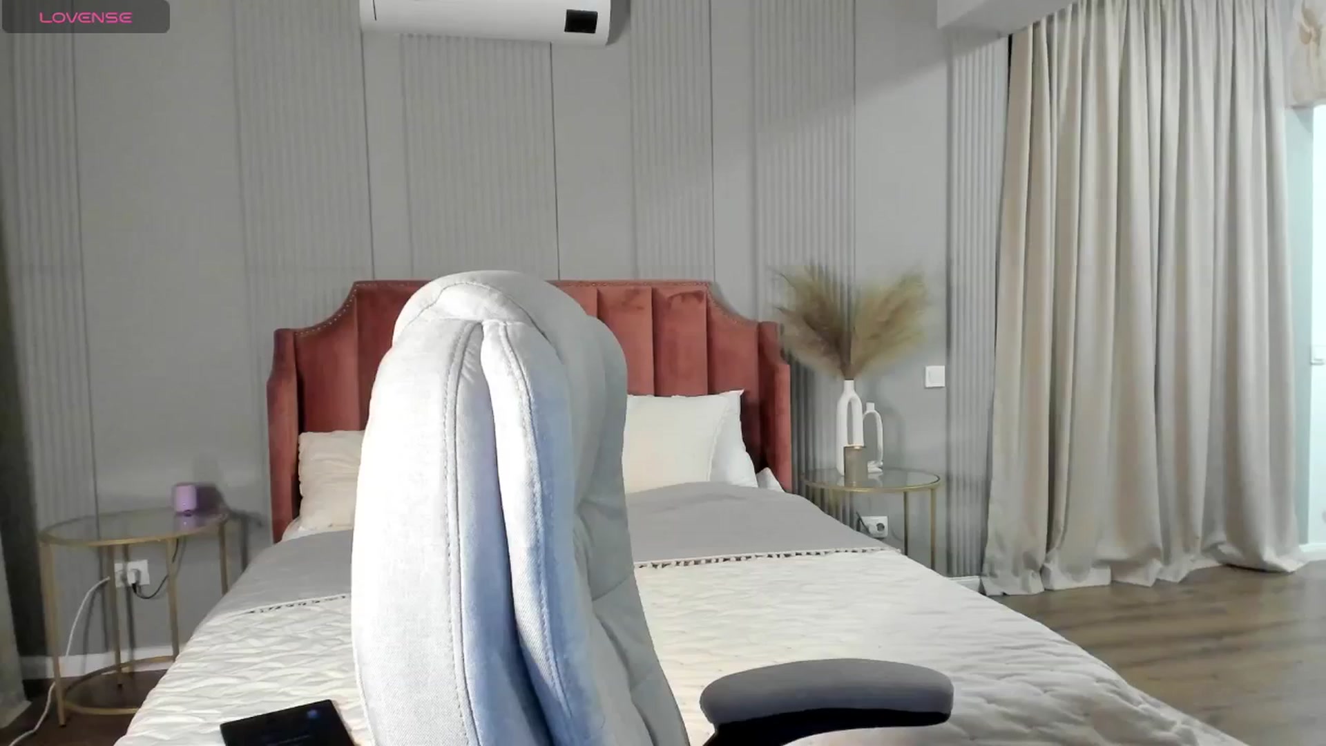 Gallery image thumbnail from NellieCutest's myfreecams stream on, 04/19/2024, 21:40 image 14 of 20