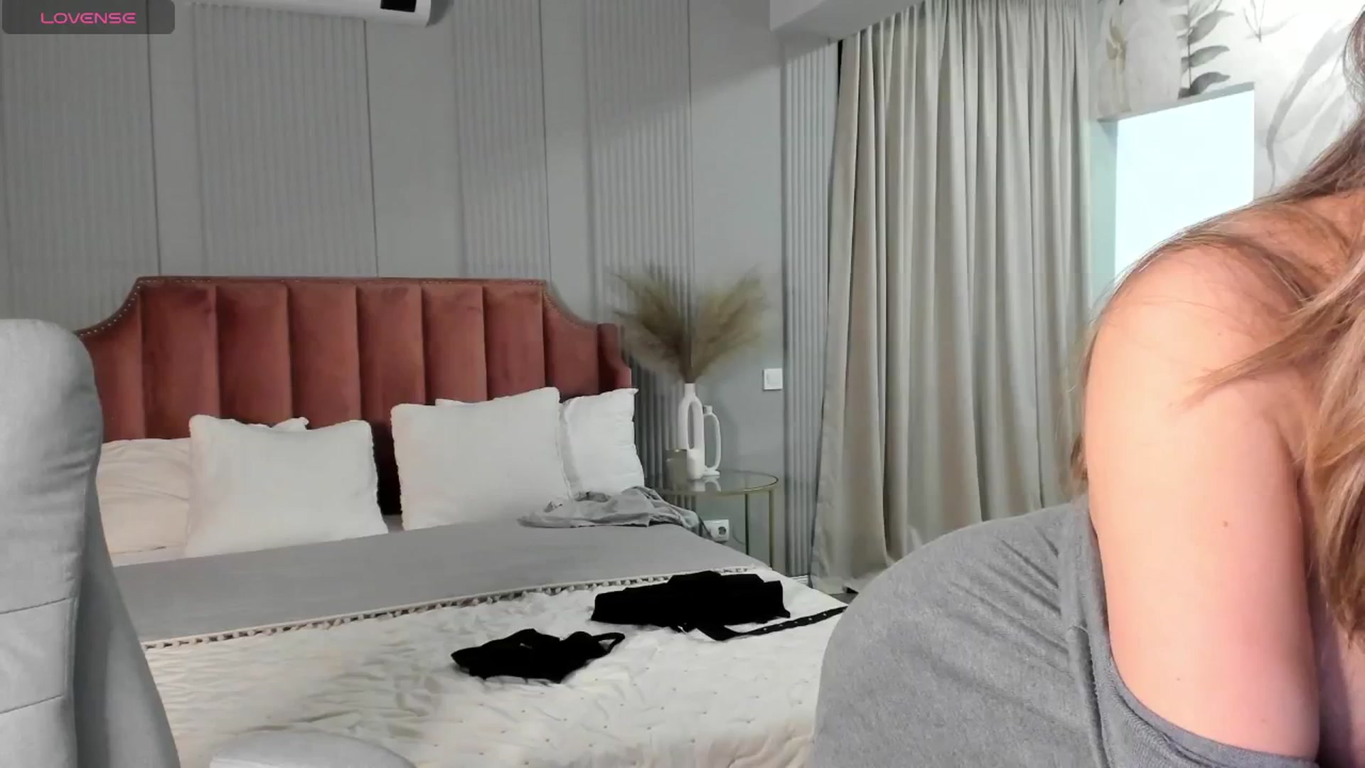 Gallery image thumbnail from NellieCutest's myfreecams stream on, 04/20/2024, 21:51 image 8 of 20