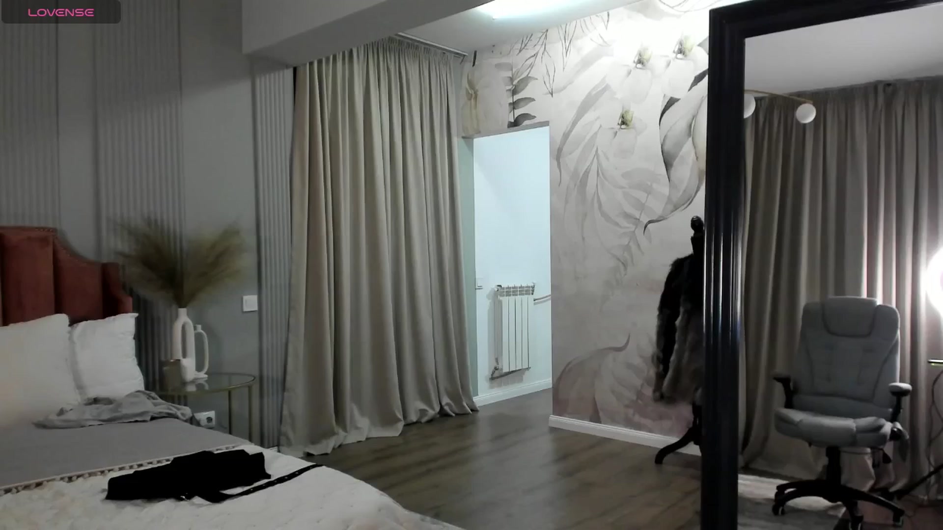 Gallery image thumbnail from NellieCutest's myfreecams stream on, 04/20/2024, 21:51 image 1 of 20