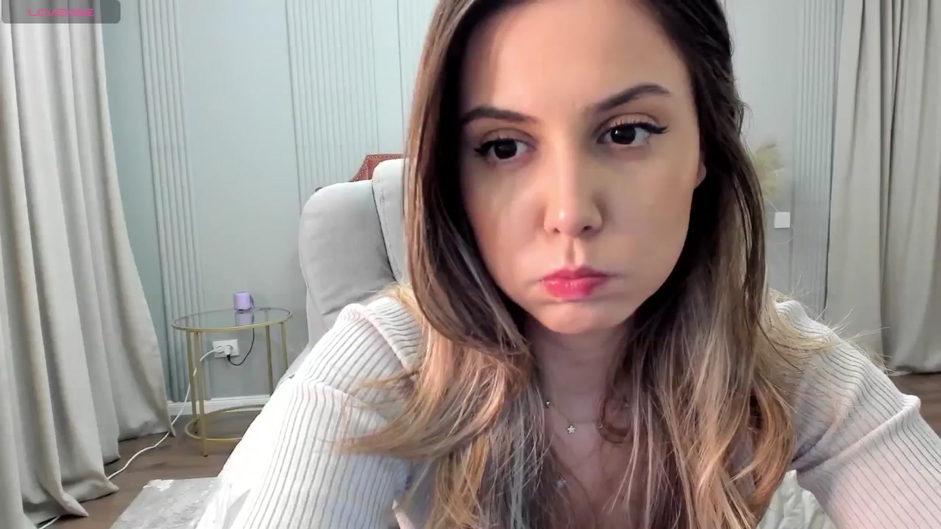 Gallery image thumbnail from NellieCutest's myfreecams stream on, 04/27/2024, 21:44 image 5 of 20
