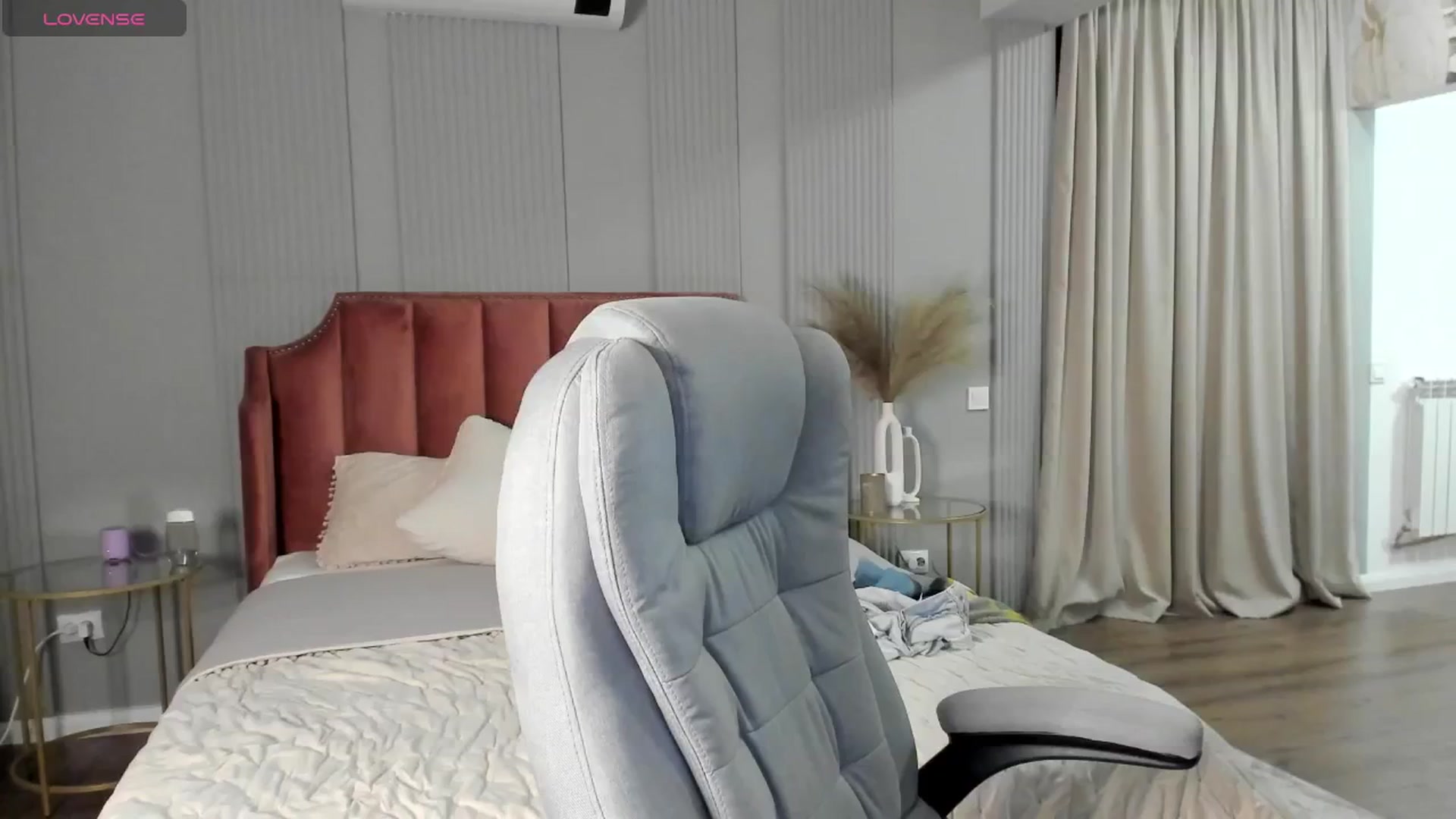 Gallery image thumbnail from NellieCutest's myfreecams stream on, 05/02/2024, 22:22 image 13 of 20