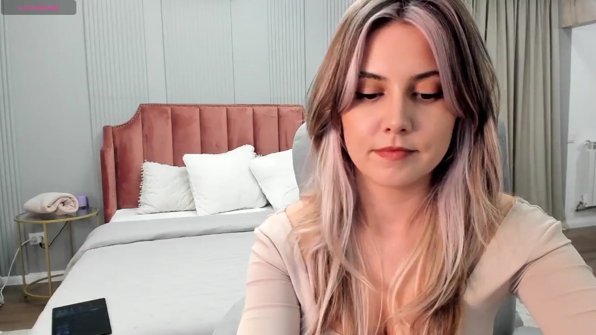 Gallery image thumbnail from NellieCutest's myfreecams stream on, 05/16/2024, 19:36 image 10 of 20