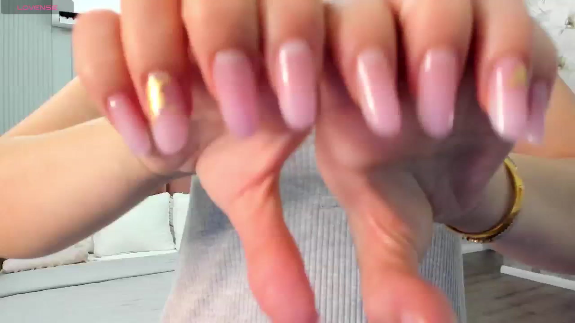 Gallery image thumbnail from NellieCutest's myfreecams stream on, 05/19/2024, 21:47 image 8 of 20