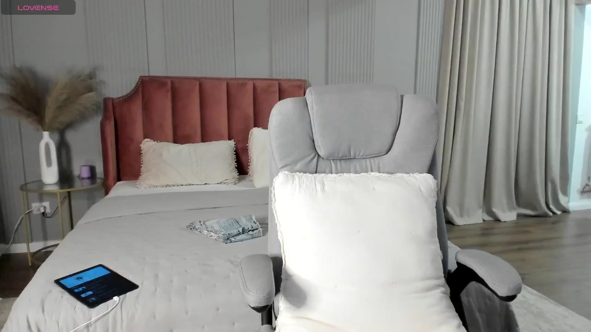 Gallery image thumbnail from NellieCutest's myfreecams stream on, 05/23/2024, 22:40 image 3 of 20