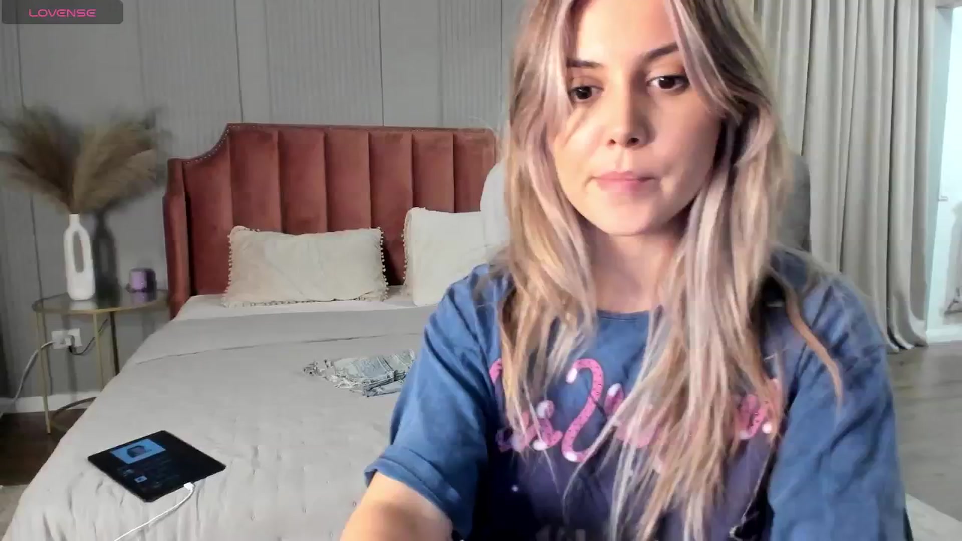 Gallery image thumbnail from NellieCutest's myfreecams stream on, 05/23/2024, 22:40 image 17 of 20