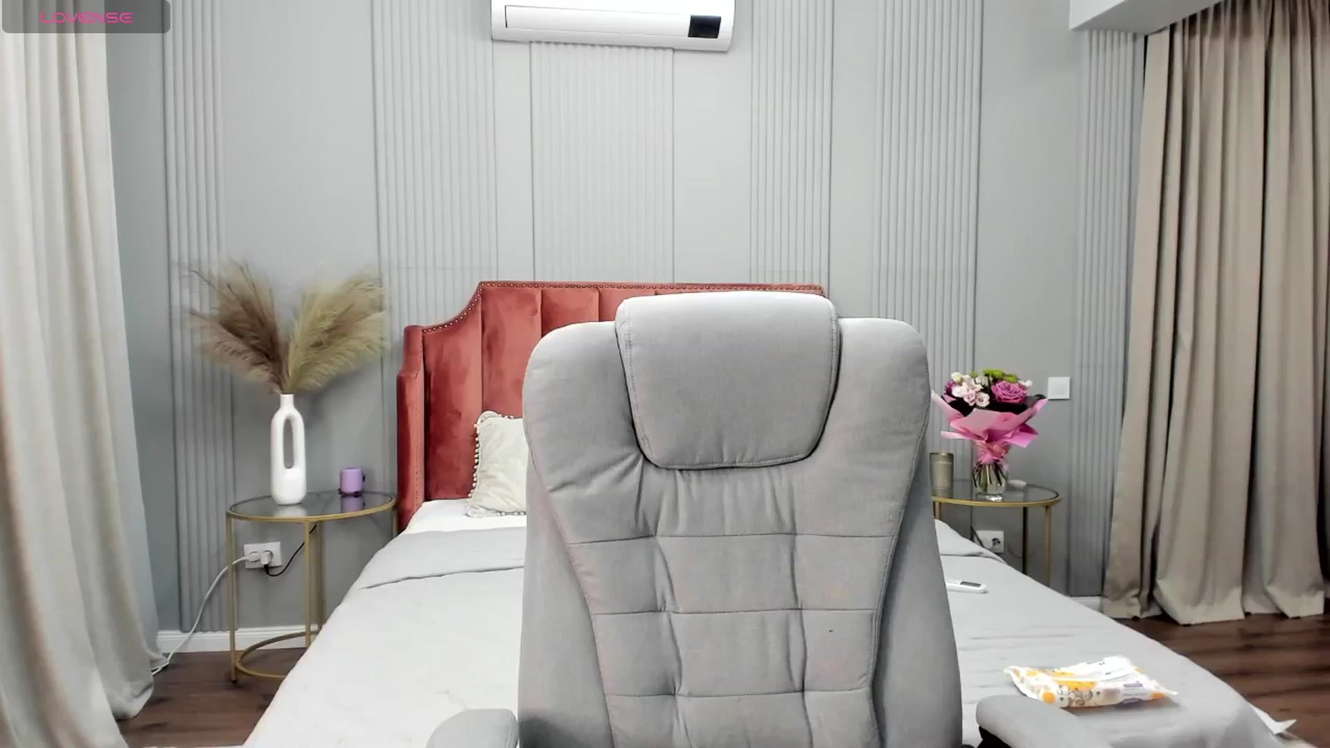 Gallery image thumbnail from NellieCutest's myfreecams stream on, 05/24/2024, 20:36 image 3 of 20