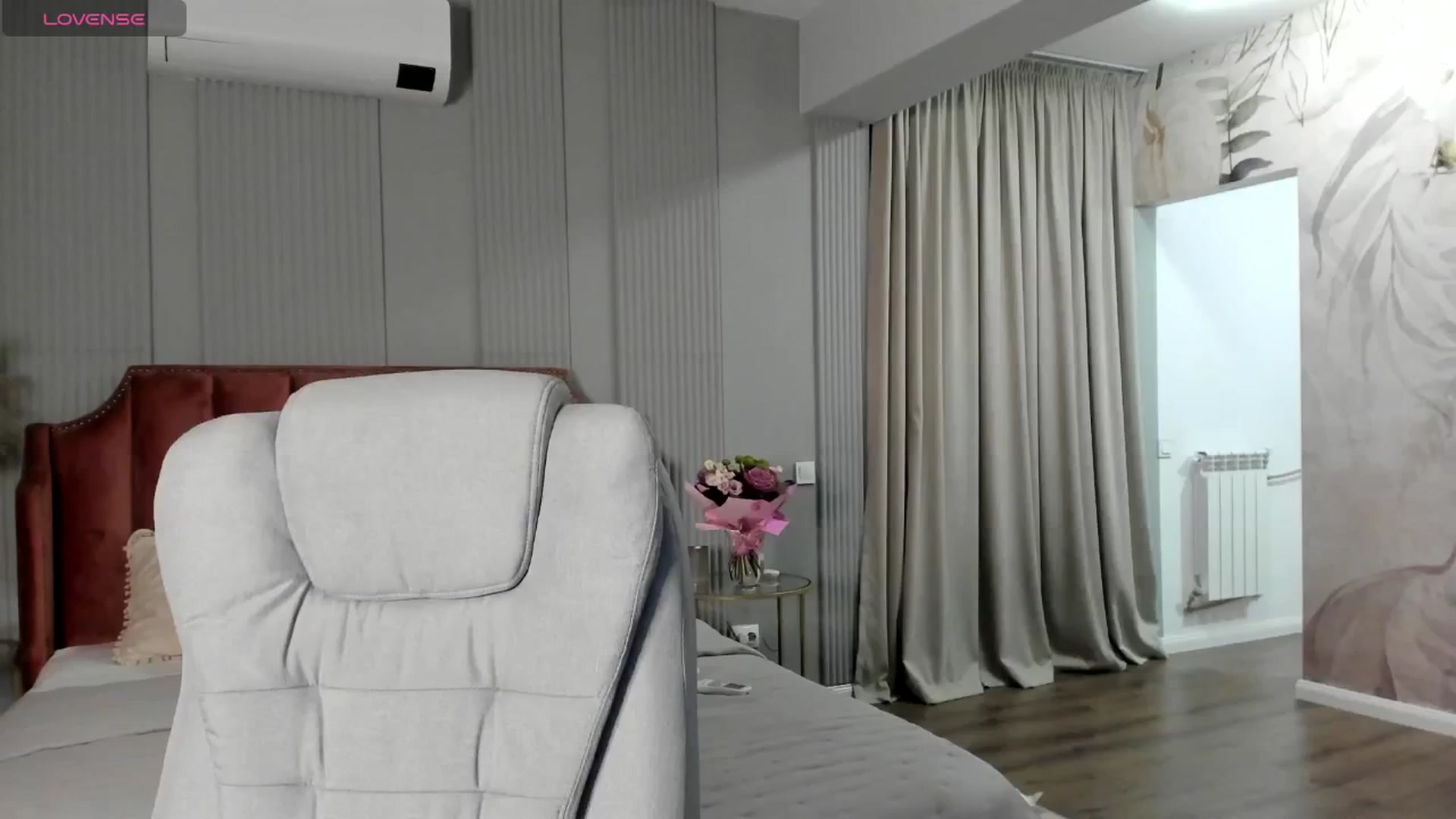 Gallery image thumbnail from NellieCutest's myfreecams stream on, 05/24/2024, 22:05 image 18 of 20