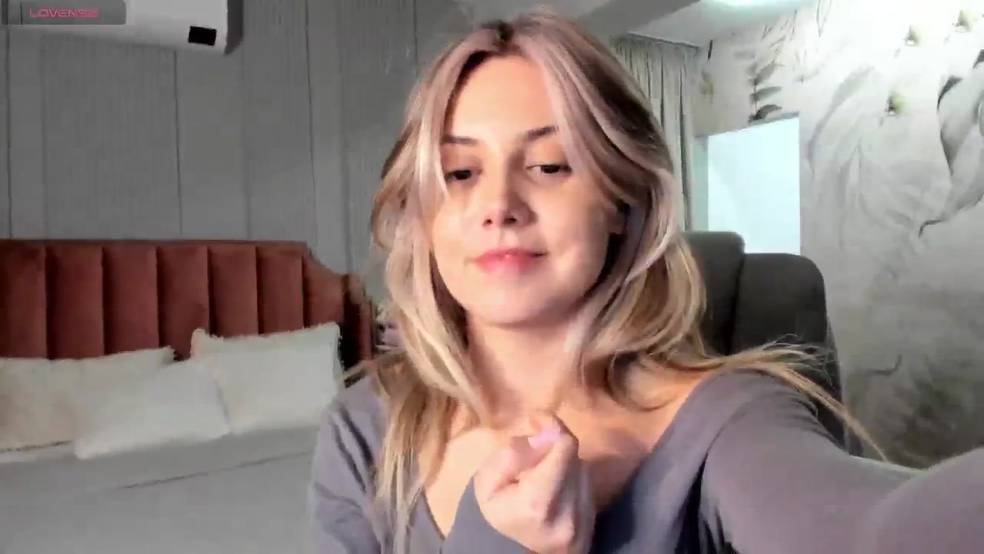 Gallery image thumbnail from NellieCutest's myfreecams stream on, 05/25/2024, 21:21 image 11 of 20