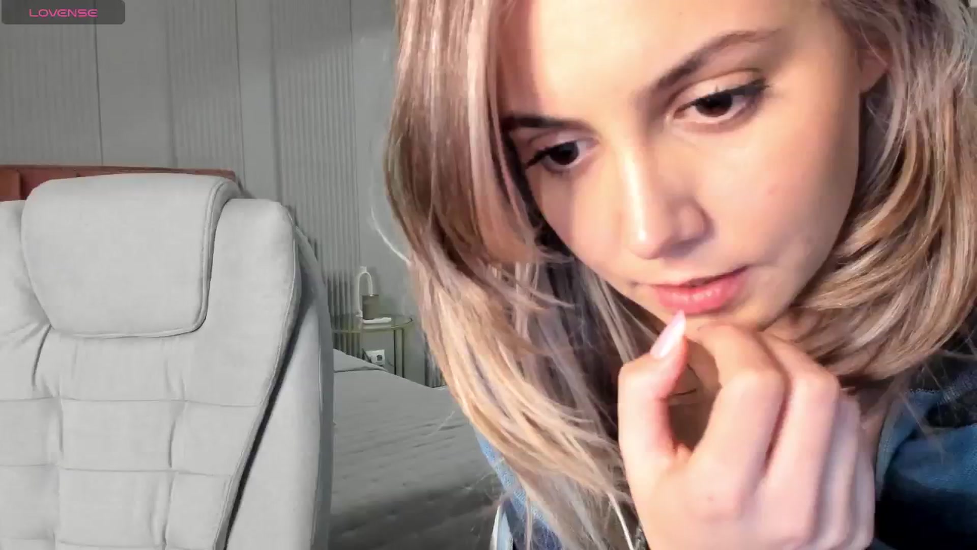 Gallery image thumbnail from NellieCutest's myfreecams stream on, 05/30/2024, 21:21 image 8 of 20