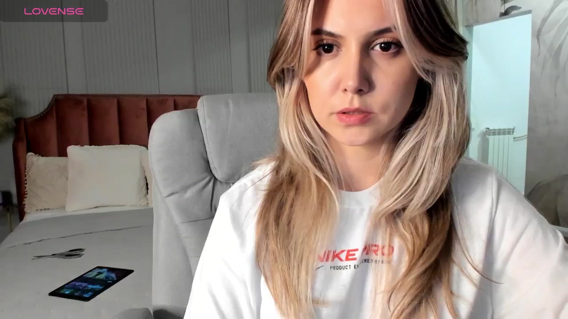 Gallery image thumbnail from NellieCutest's myfreecams stream on, 06/01/2024, 21:17 image 7 of 20