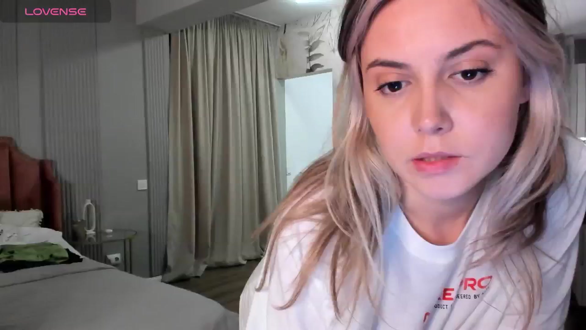 Gallery image thumbnail from NellieCutest's myfreecams stream on, 06/01/2024, 21:17 image 14 of 20
