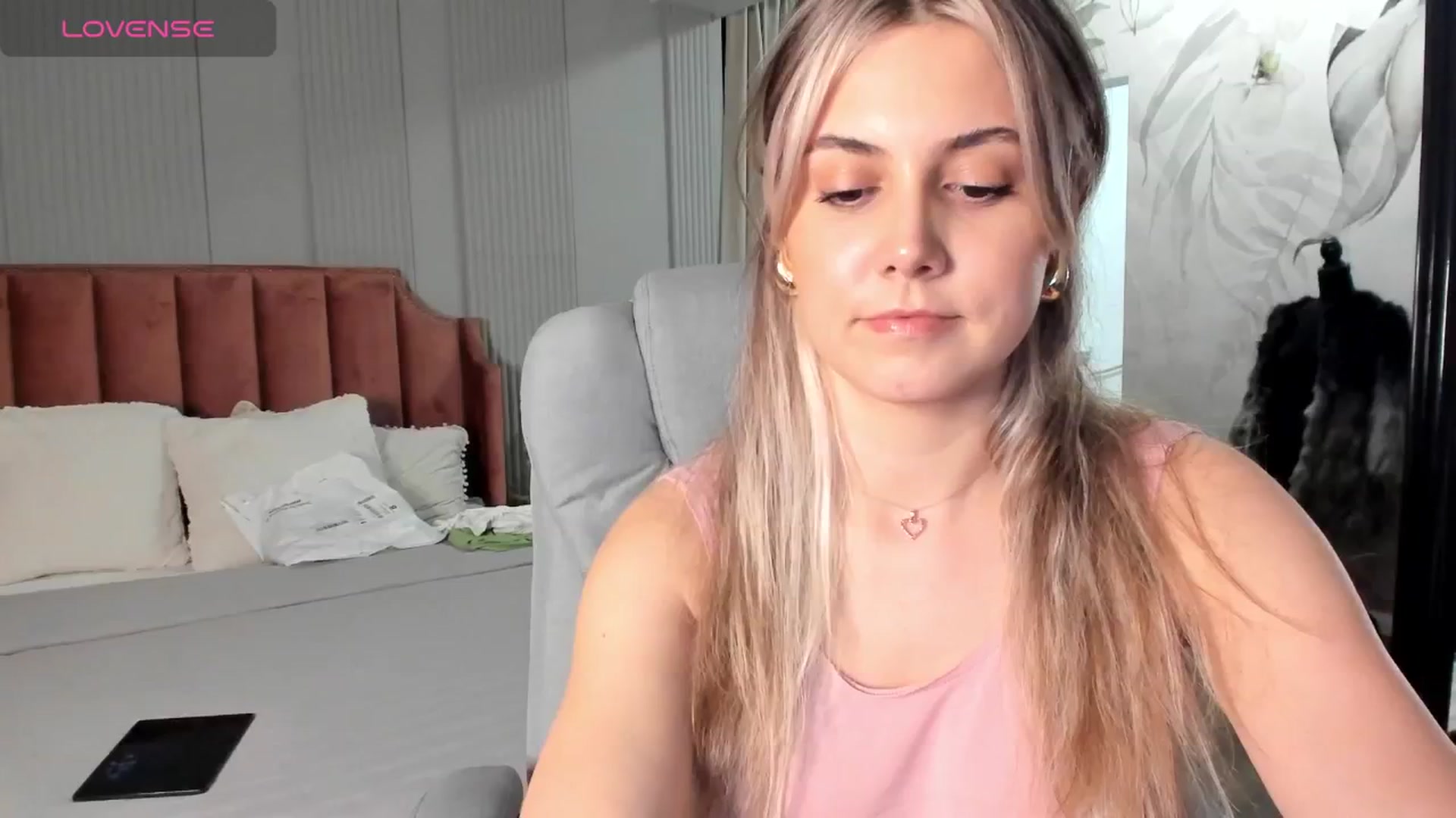 Gallery image thumbnail from NellieCutest's myfreecams stream on, 06/02/2024, 21:47 image 4 of 20