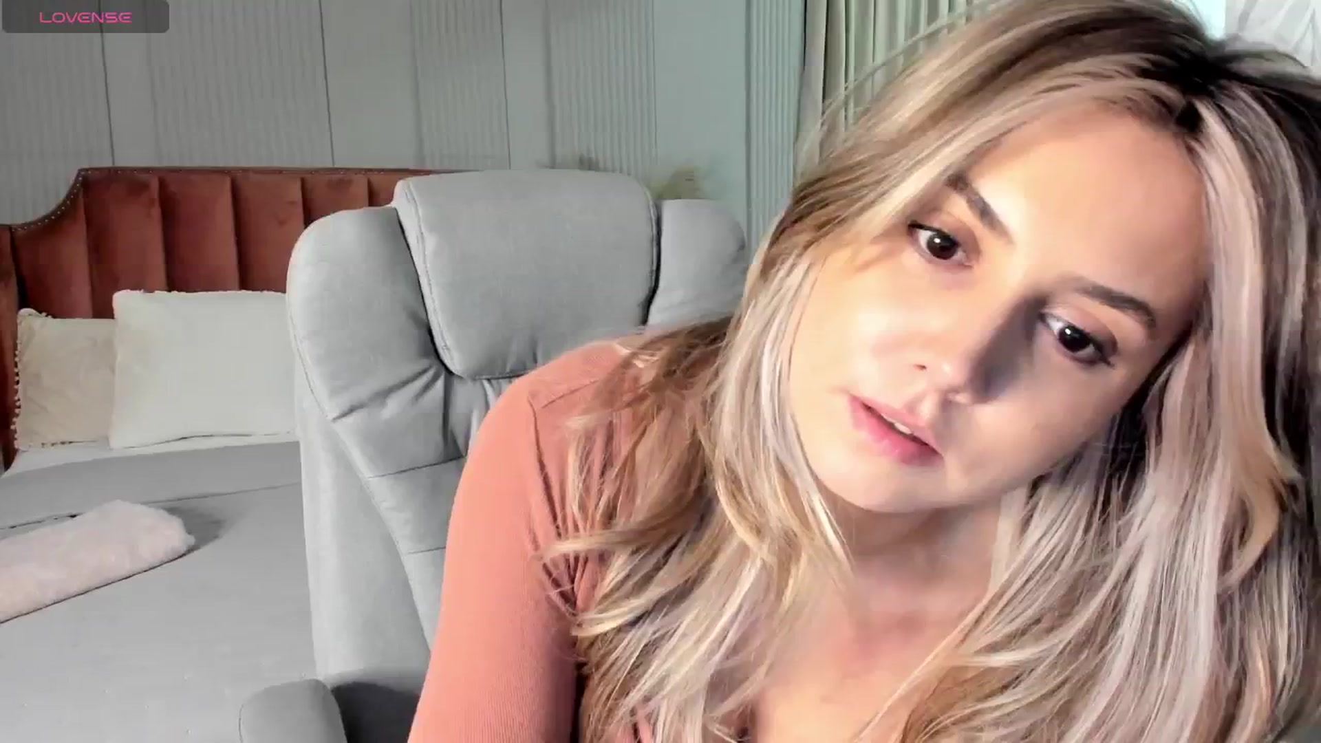Gallery image thumbnail from NellieCutest's myfreecams stream on, 06/07/2024, 22:09 image 9 of 20