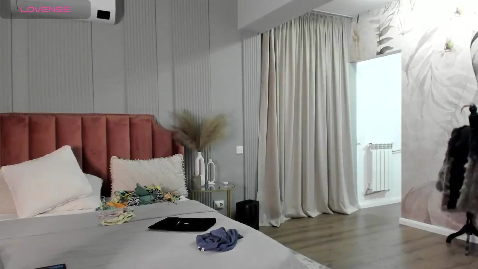 Gallery image thumbnail from NellieCutest's myfreecams stream on, 06/08/2024, 21:21 image 19 of 20