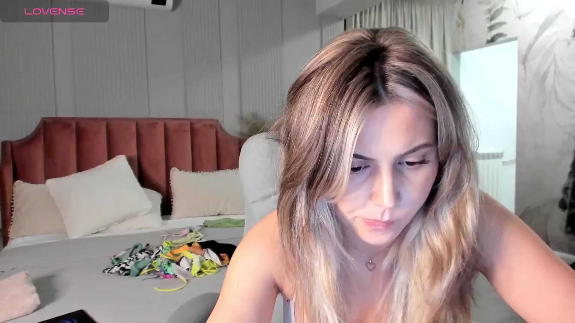 Gallery image thumbnail from NellieCutest's myfreecams stream on, 06/08/2024, 21:21 image 2 of 20