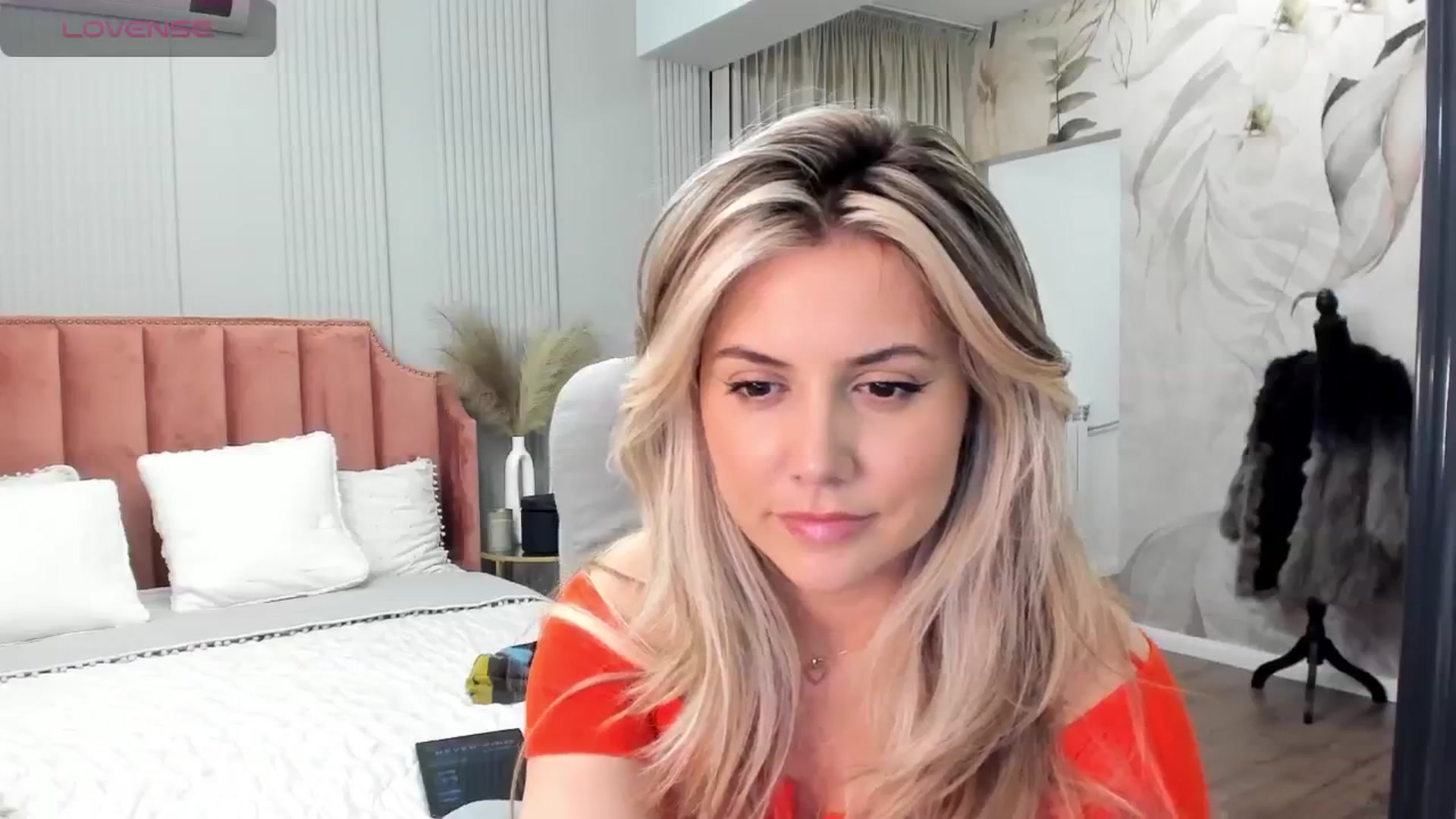 Gallery image thumbnail from NellieCutest's myfreecams stream on, 06/15/2024, 22:05 image 12 of 20
