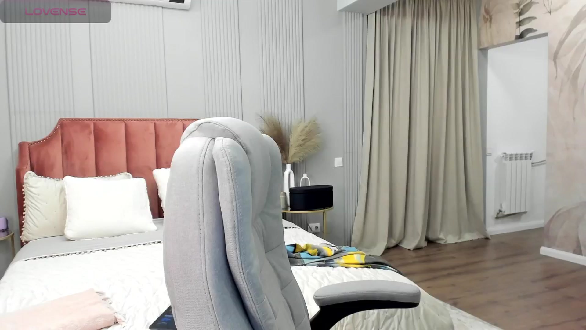 Gallery image thumbnail from NellieCutest's myfreecams stream on, 06/15/2024, 22:05 image 14 of 20