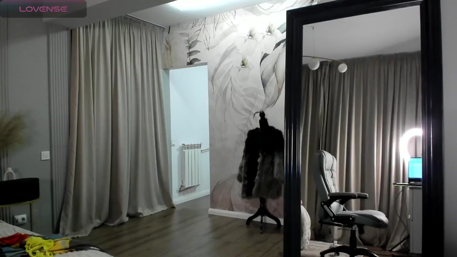 Gallery image thumbnail from NellieCutest's myfreecams stream on, 06/15/2024, 22:26 image 14 of 20